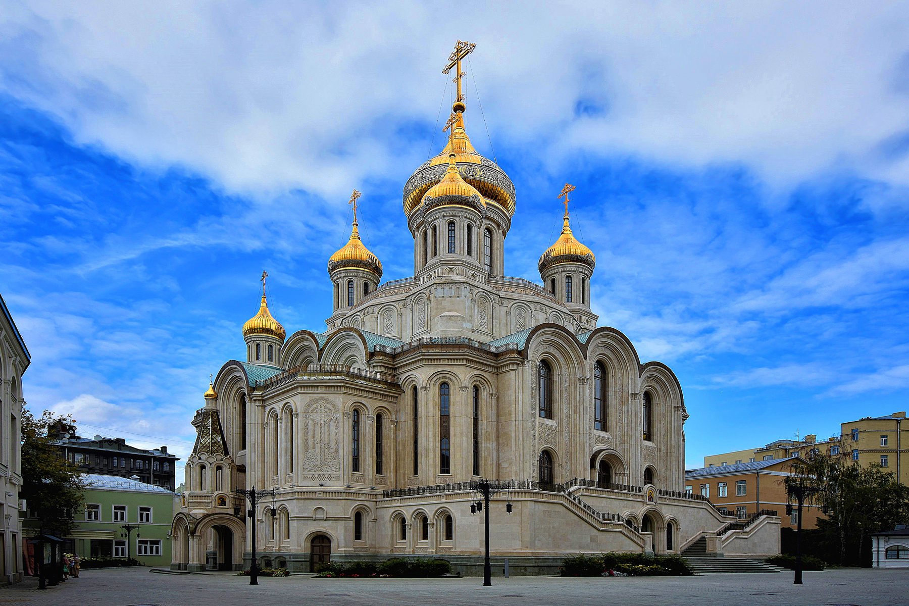 Храм Новомучеников лубянка храм монастырь москва город лето