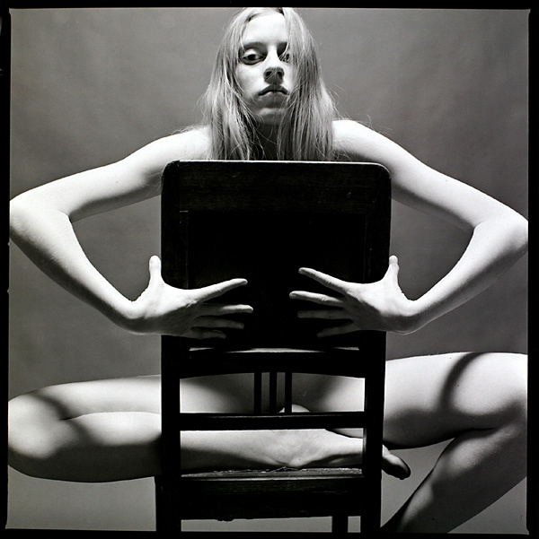 girl on the chair 9865 