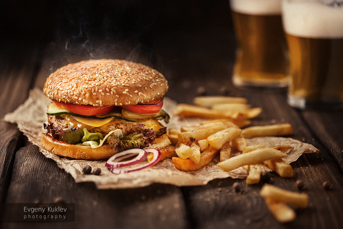 Hot & tasty hamburger, burger, food, meat, beef, beer, onion, hit, tasty, бургер, гамбургер, еда, мясо,