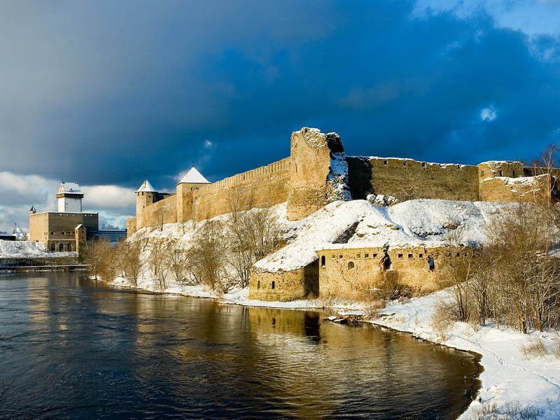 Ивангородская крепость на реке Нарва (Нарова). 
