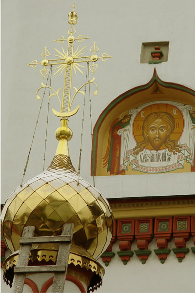 КУПОЛА И ЛИКИ 