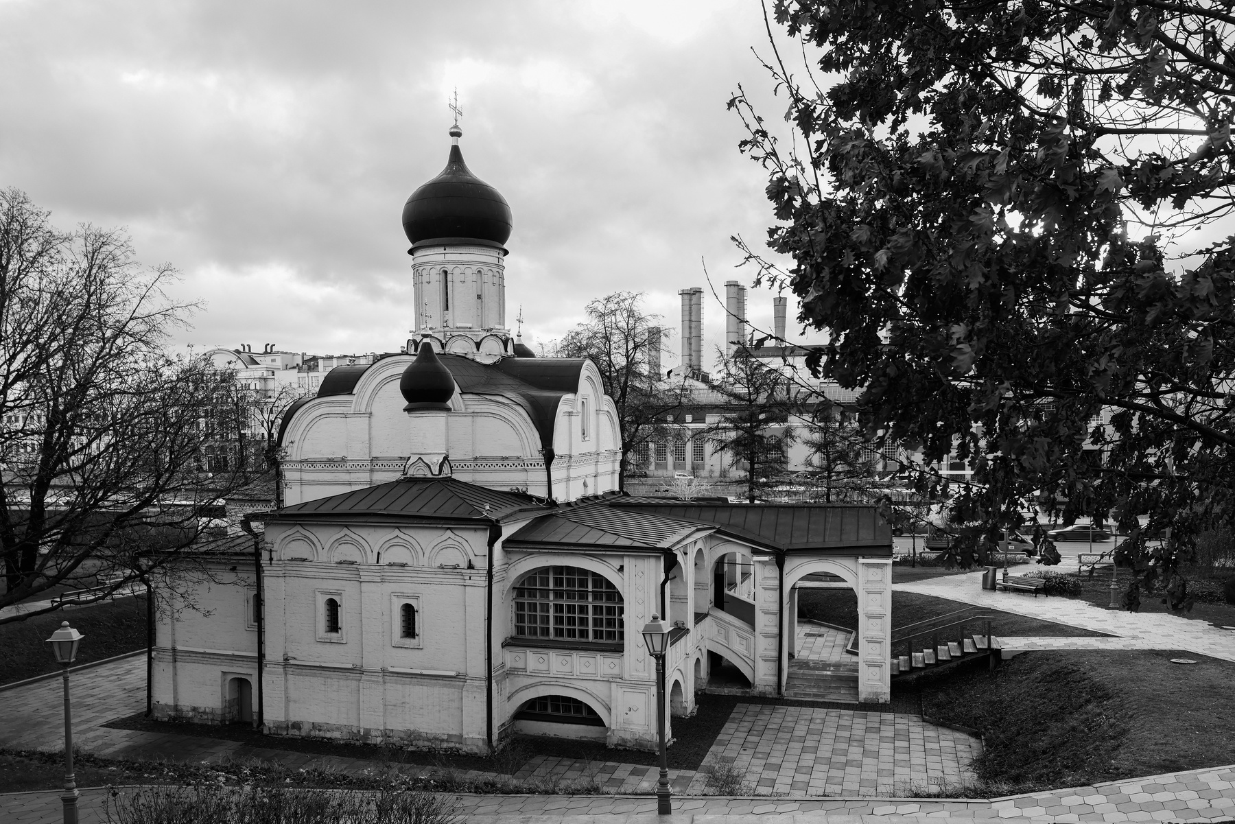 Храм Зачатия Праведной Анны что в углу на рву. 