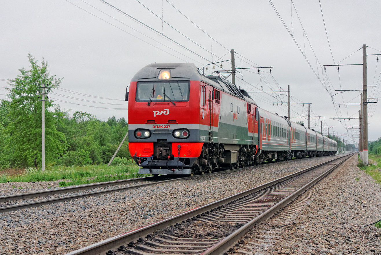 ЭП2К-237 СПБ Апраксин поезд электровоз ЭП2К-237
