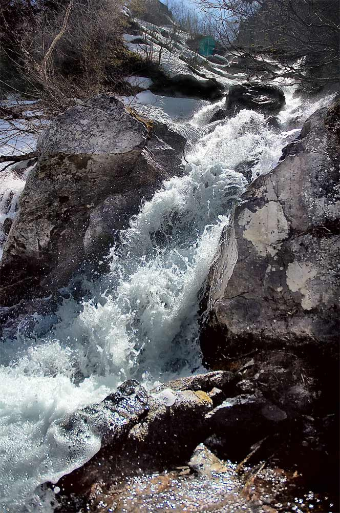 Талая вода вода весна ручей водопад горы Архыз