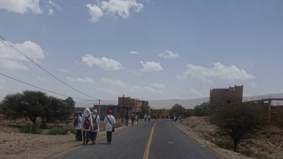 внутренний ислам Марокко Morocco Тинзулин Tinzouline дети всего мусульманского мира одинаково идут в школу