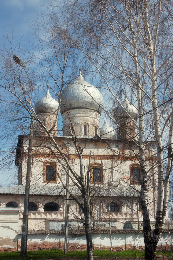 Знаменский собор весной 
