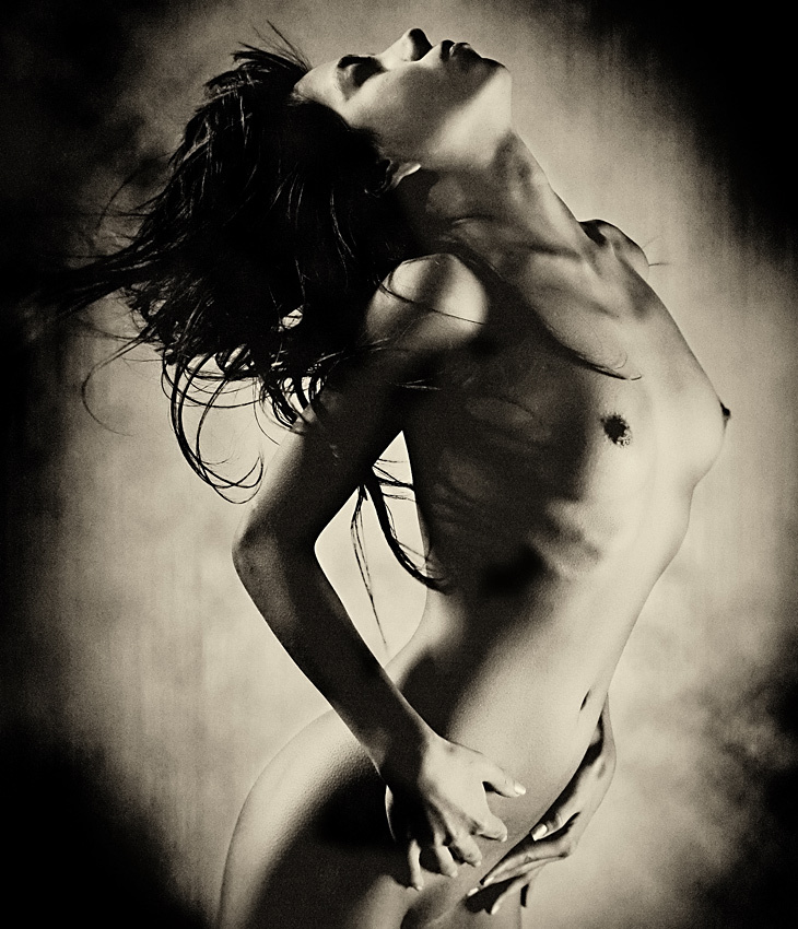 The Birth of the Devil '2 nude, akt