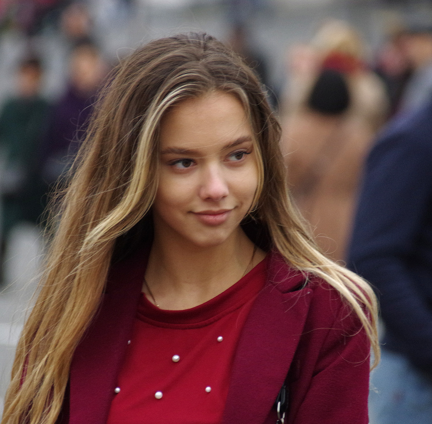 Застенчивая улыбка 