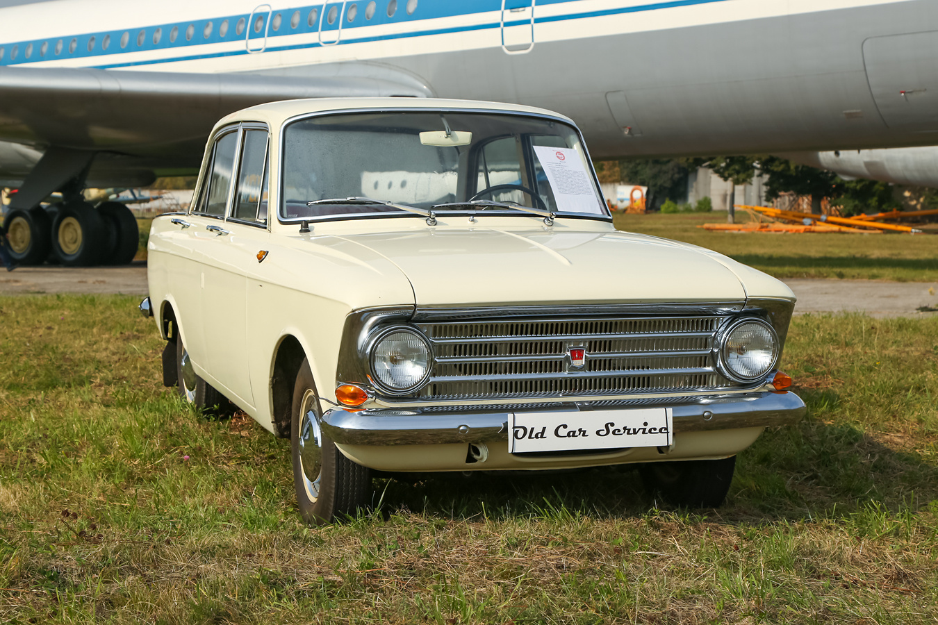 Москвич. Автомобиль машина Москвич ретро oldtimer