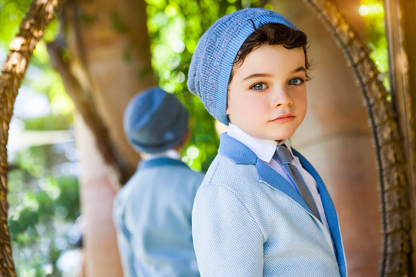 Handsome gentleman Wesley Kimmel Handsome gentleman Wesley Kimmel Jacote S 2015 Photographer Art Director Vika Pobeda www.vikapobeda.com Hair Stylist and Makeup Artist Alisa Irimia Set Design Sylvia Asmussen Madam Palooza Zuri Model Talent Production KIDS PHOTO PRODUCTION