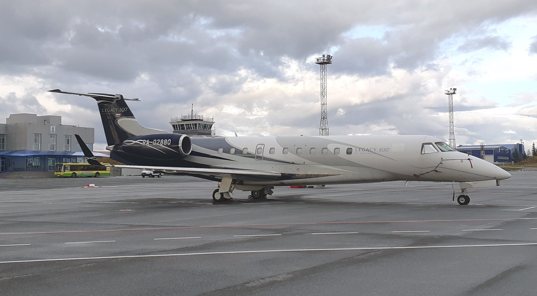 Embraer-135BJ, Lagacy 600, RA-02880 