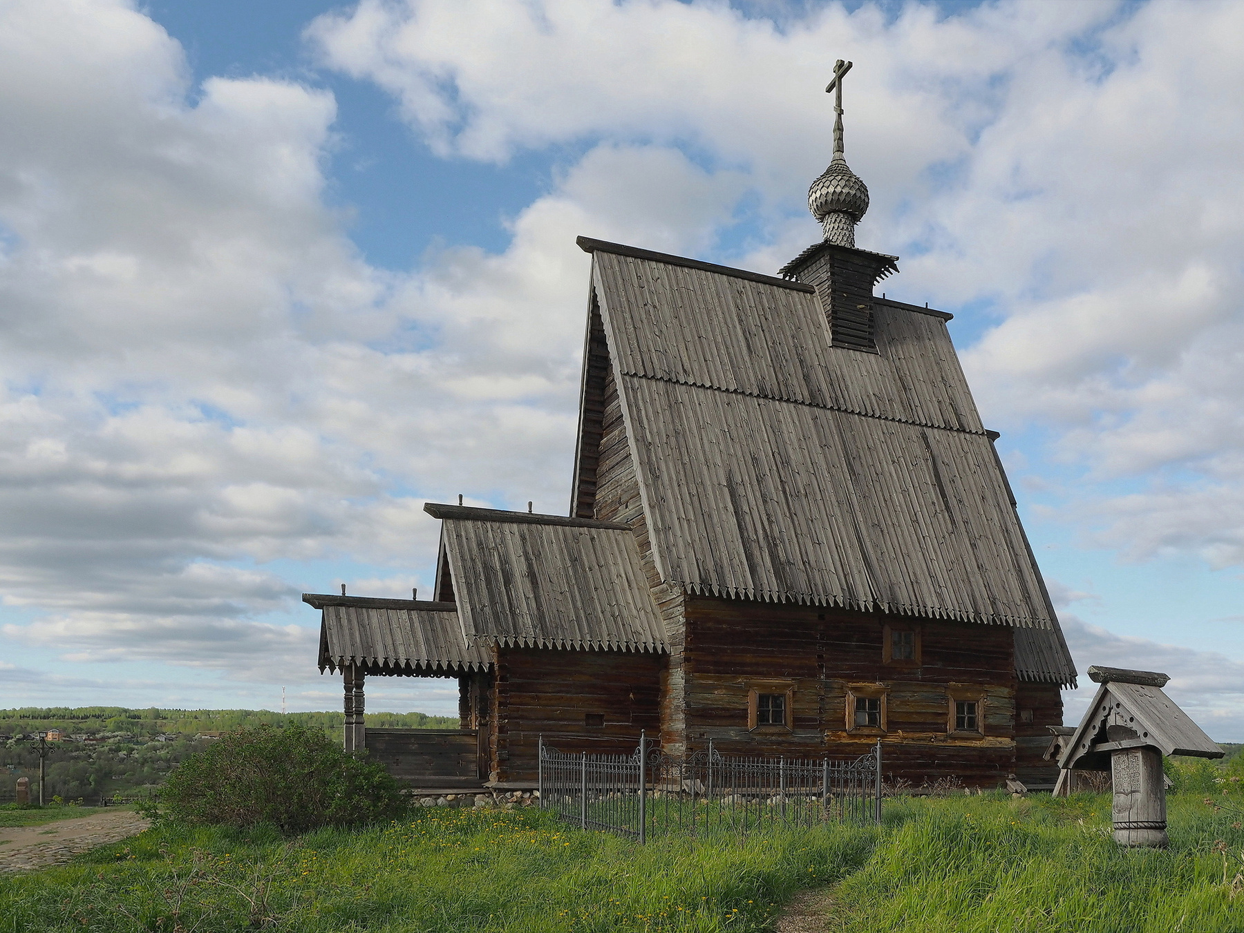 Воскресенская церковь в Плёсе 