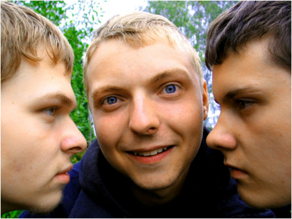 ТРИО третий лишний...или запасной?))