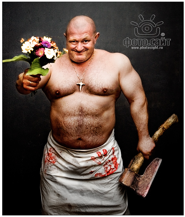 С Днем Рождения Фотосайт! Модератор думает о тебе.....