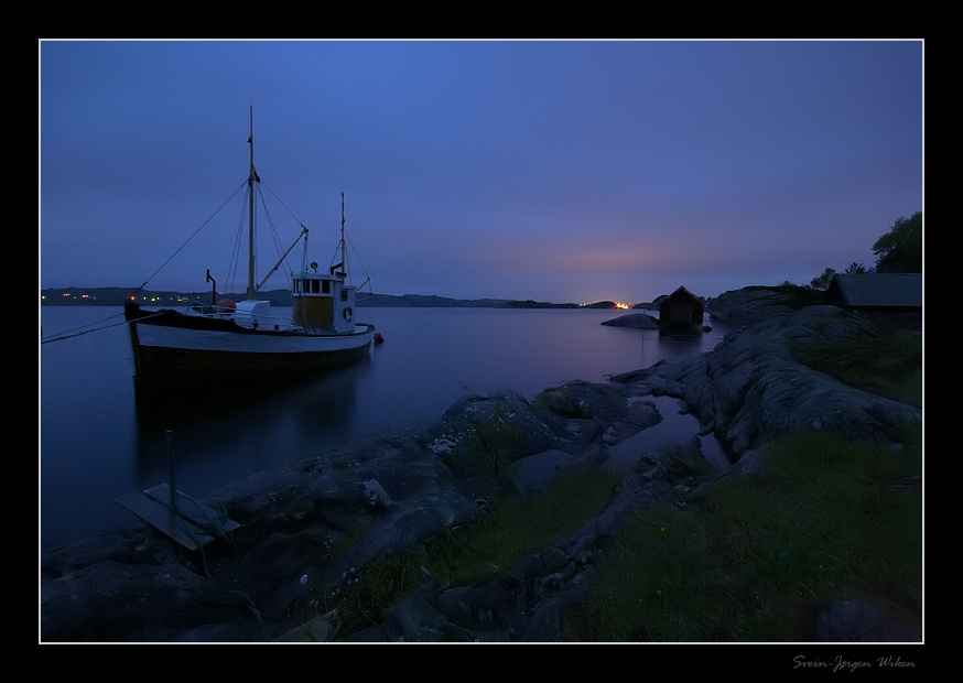 Eikeland by night 