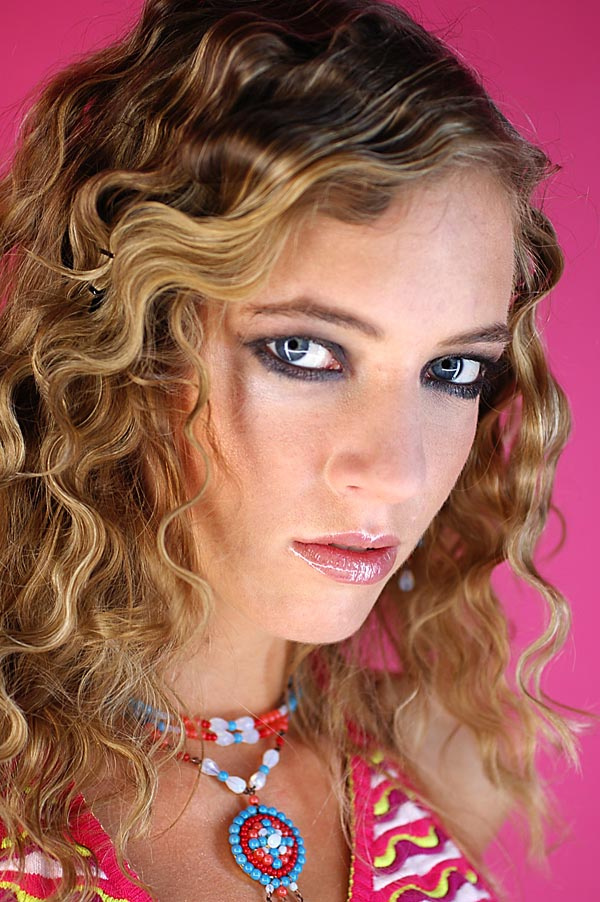 portret blondinki 