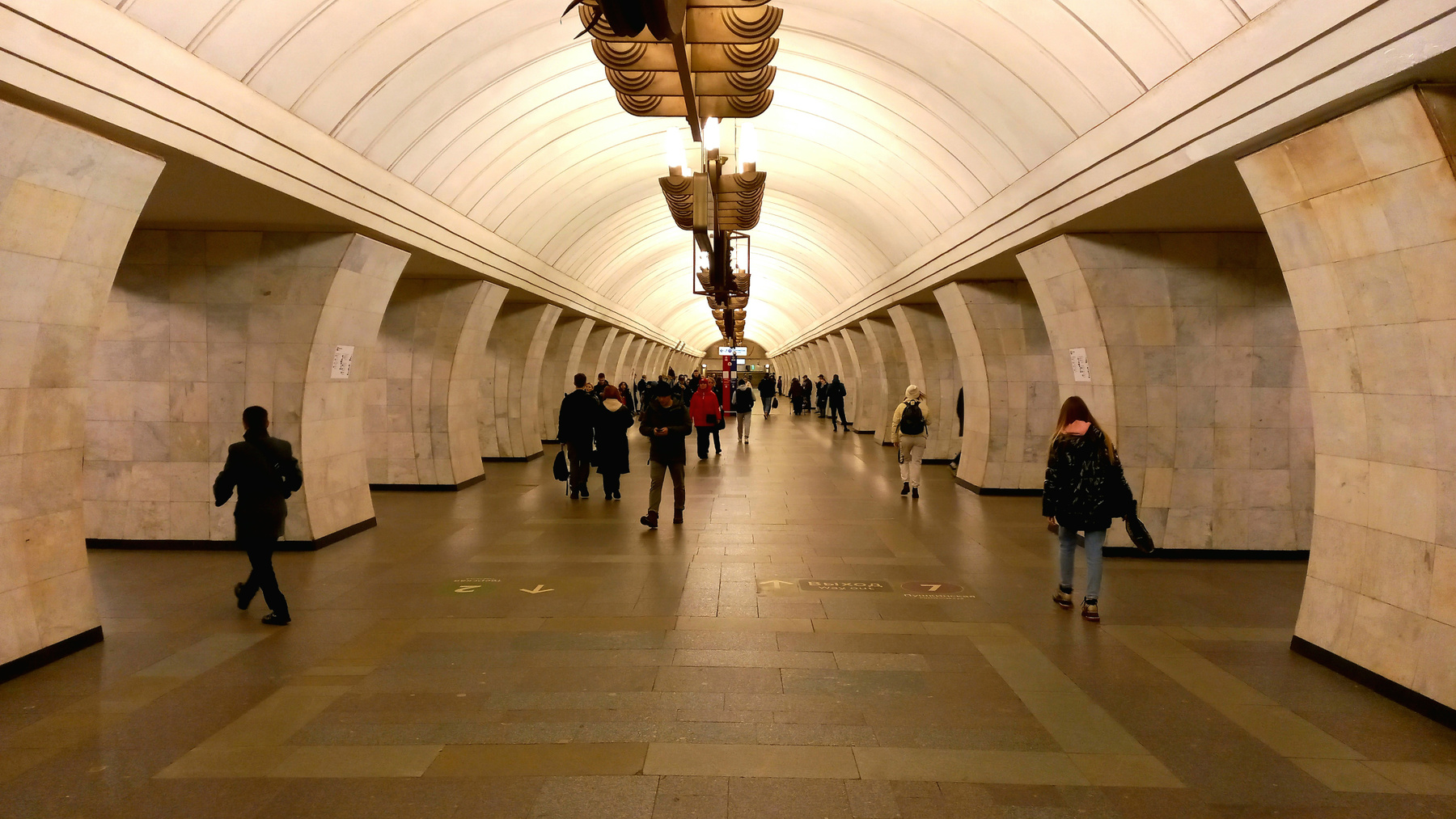 станция метро "Чеховская"(Серпуховско-Тимирязевская линия) Москва Метро