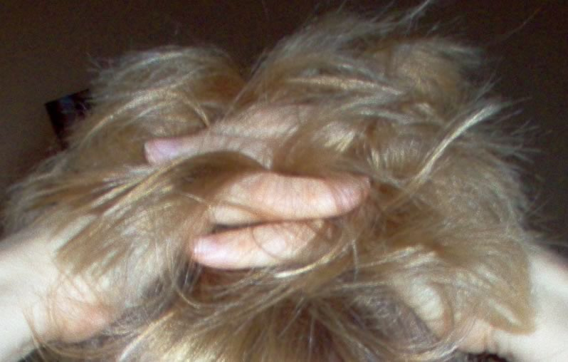 Золоте волосся- буйнi ручаi, i повiк не вийти вже iз них менi (дубль3 специально для Аннушки) нет слов...