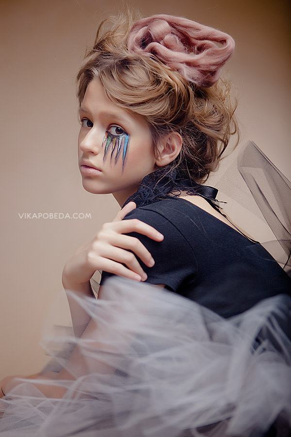 HALLOWEEN HALLOWEEN !!!!! Fashion Project by commercial children photographer Vika Pobeda (www.vikapobeda.com) Dress: Tutu Chic model: Polina