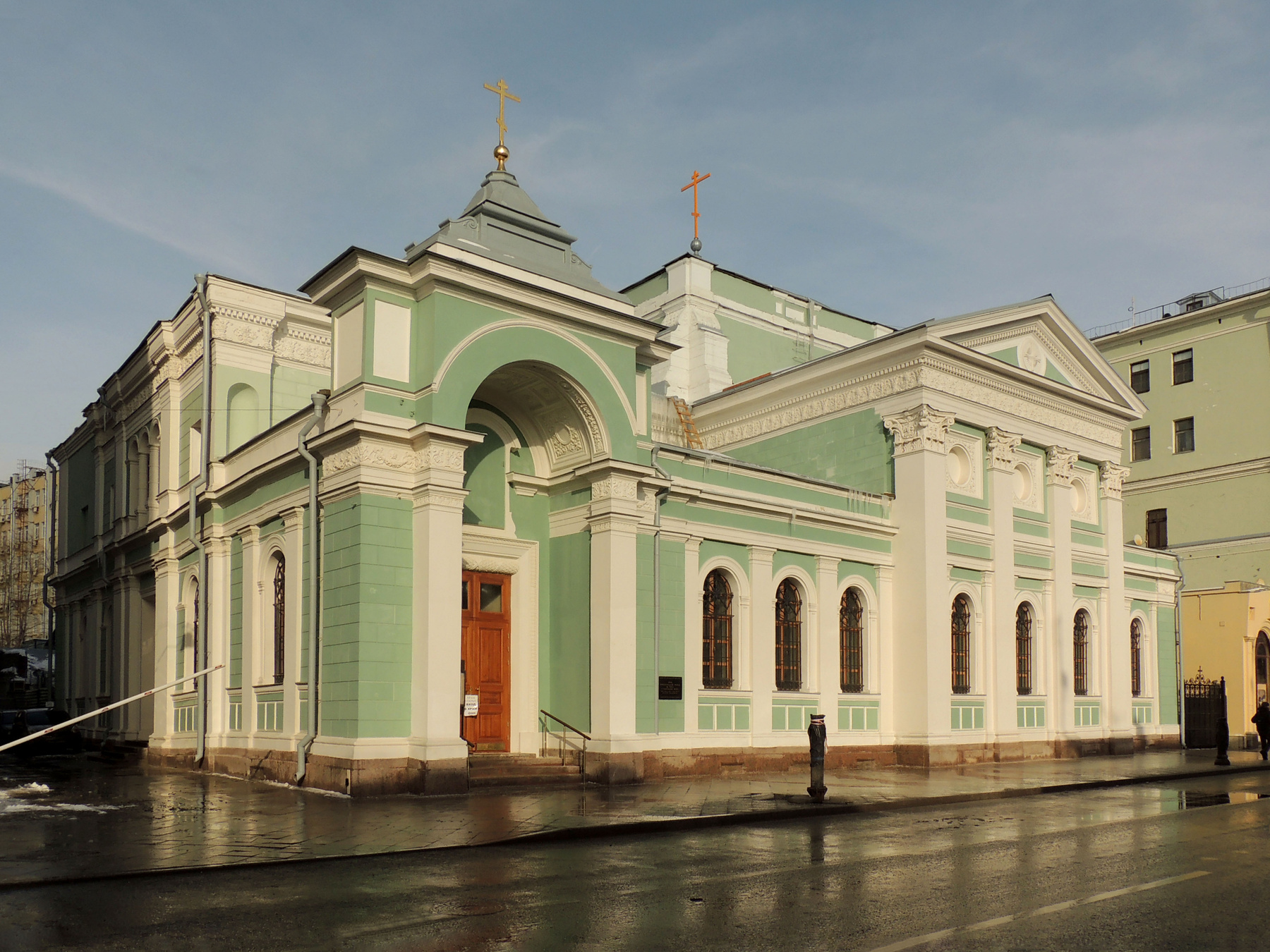 Церковь Троицы Живоначальной на Грязех. архитектура город Москва неоренессанс Покровка улица храм церковь Быковский Троицы Живоначальной на Грязех