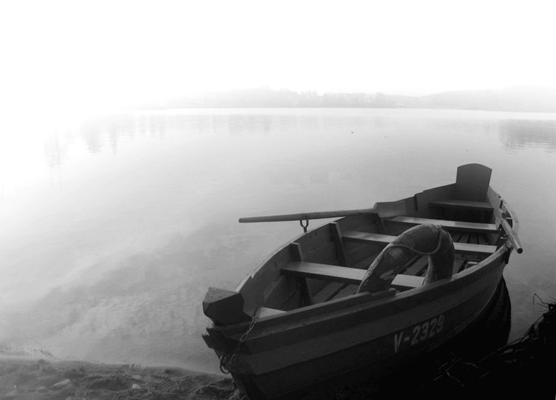Fog туман озеро лодка вода