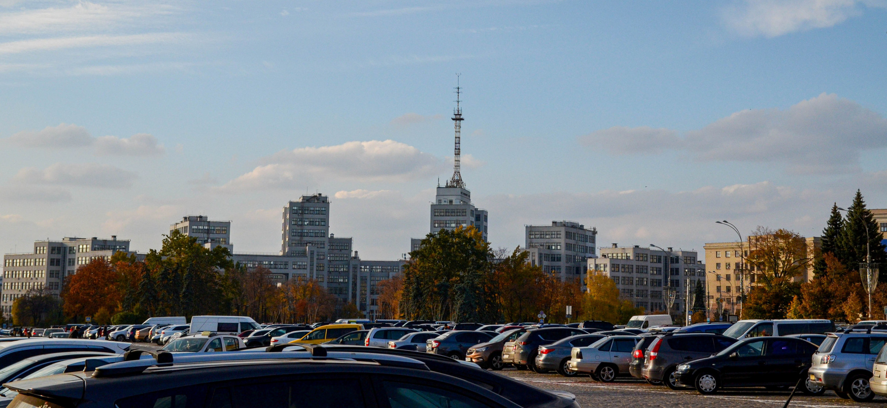 понаехали город