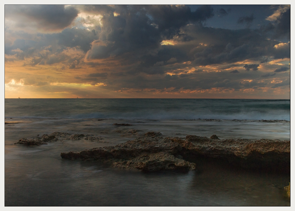 The Mediterranean Sea или 1.5 секунды заката The Mediterranean Sea
