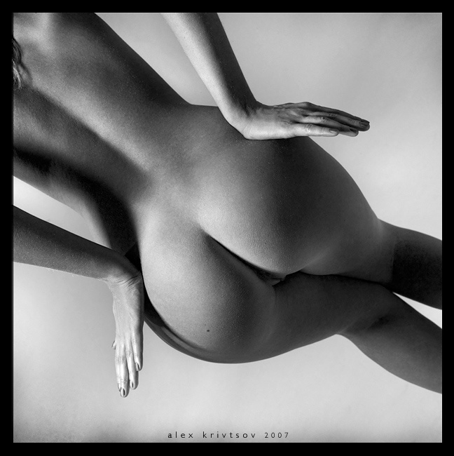 * * * body nude form амфора с отжигающим Джином выполняющим или невыполняющим желания