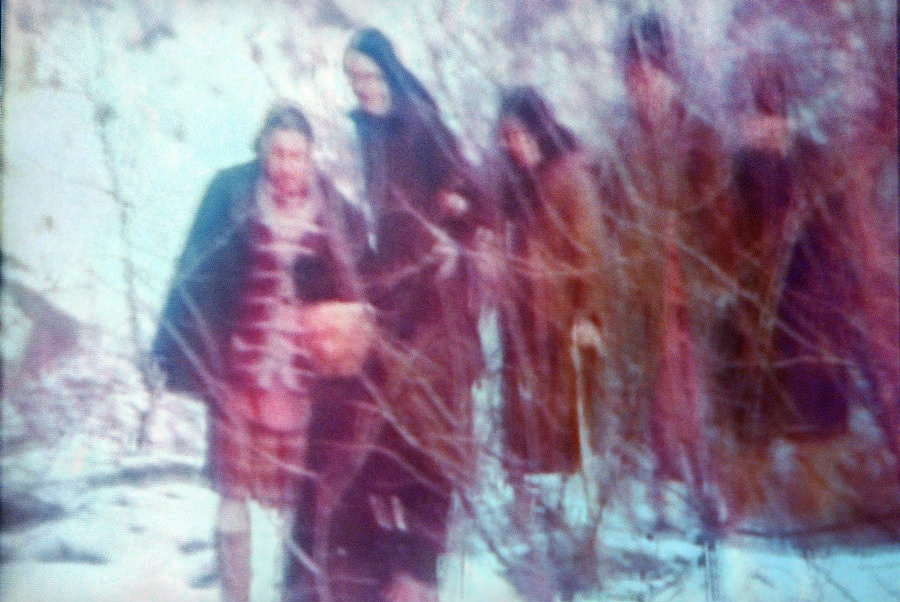 "И врло рано у први дан недјеље..." (Мк. 16,2) Праздник, жен