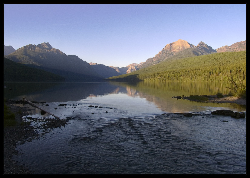 Bowman Lake горы озеро закат лес Монтана Bowman Lake Glacier National Park