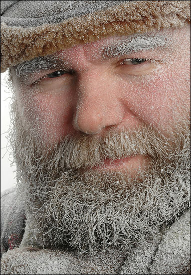в городе холодно холодно снег