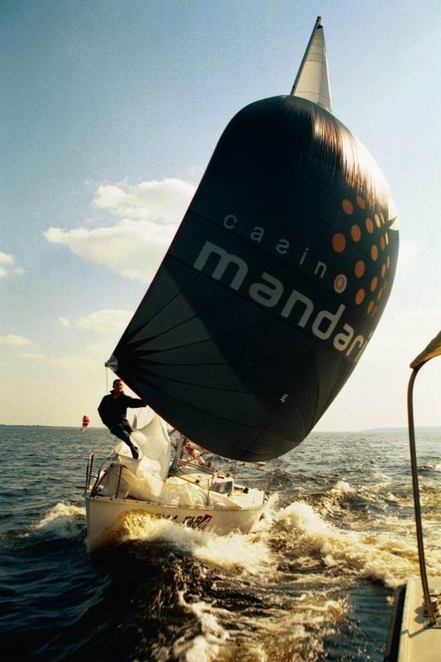 Регата на Киевском море Киев море спорт регата парусник парус яхта ветер волны брызги sailing boats