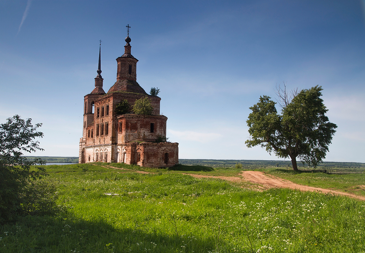 Троицкая церковь церковь дерево памятник