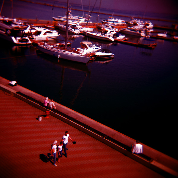 XA HOLGA
