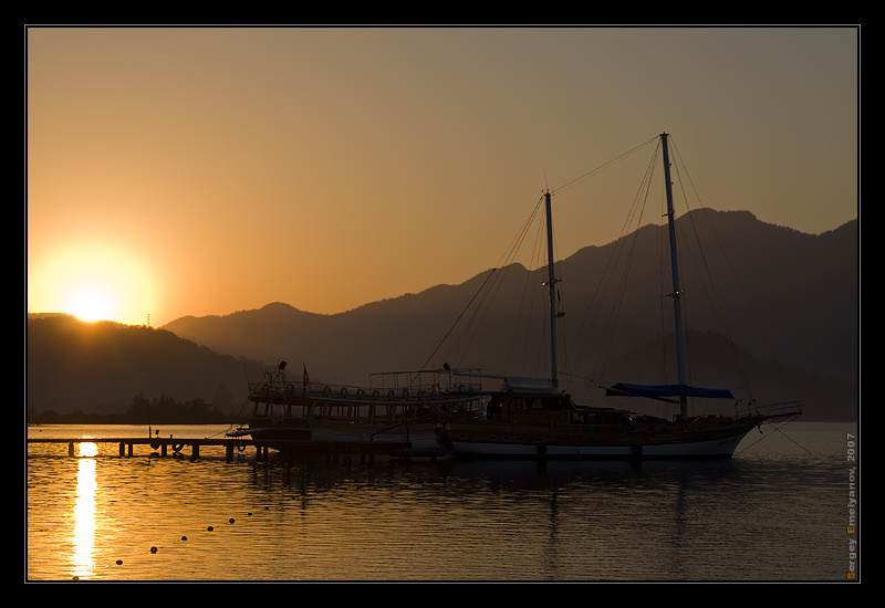 Sunrise at Hisaronu Bay #1 залив хисароню турция восход море яхта горы