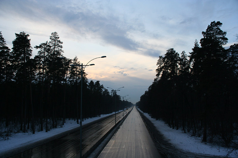 Дорога, уходящая вдаль 