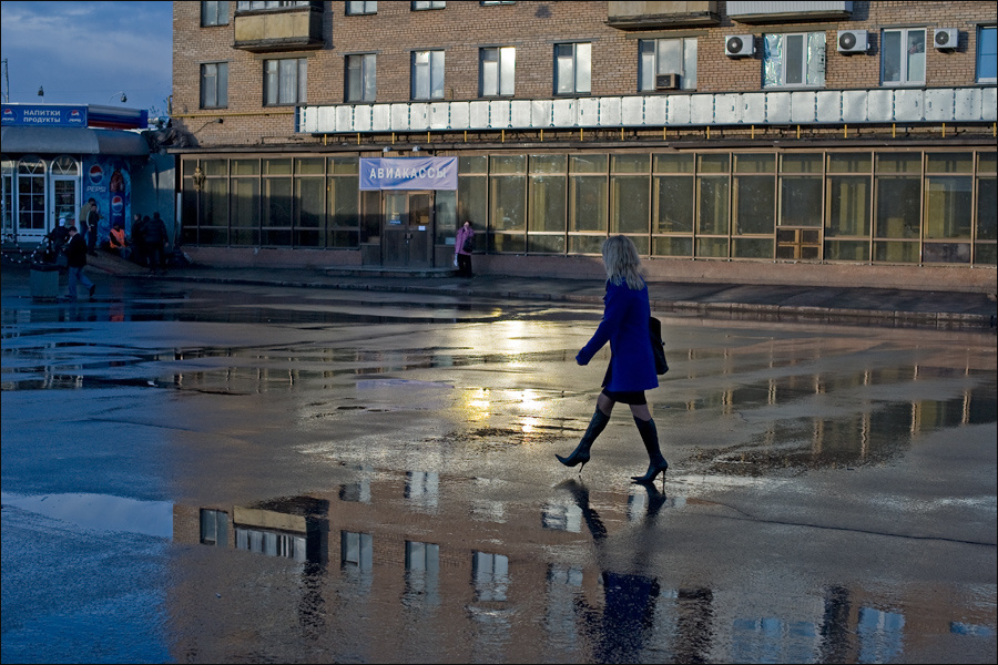 Майский дождик №2 Весна, девушка, отражения, город