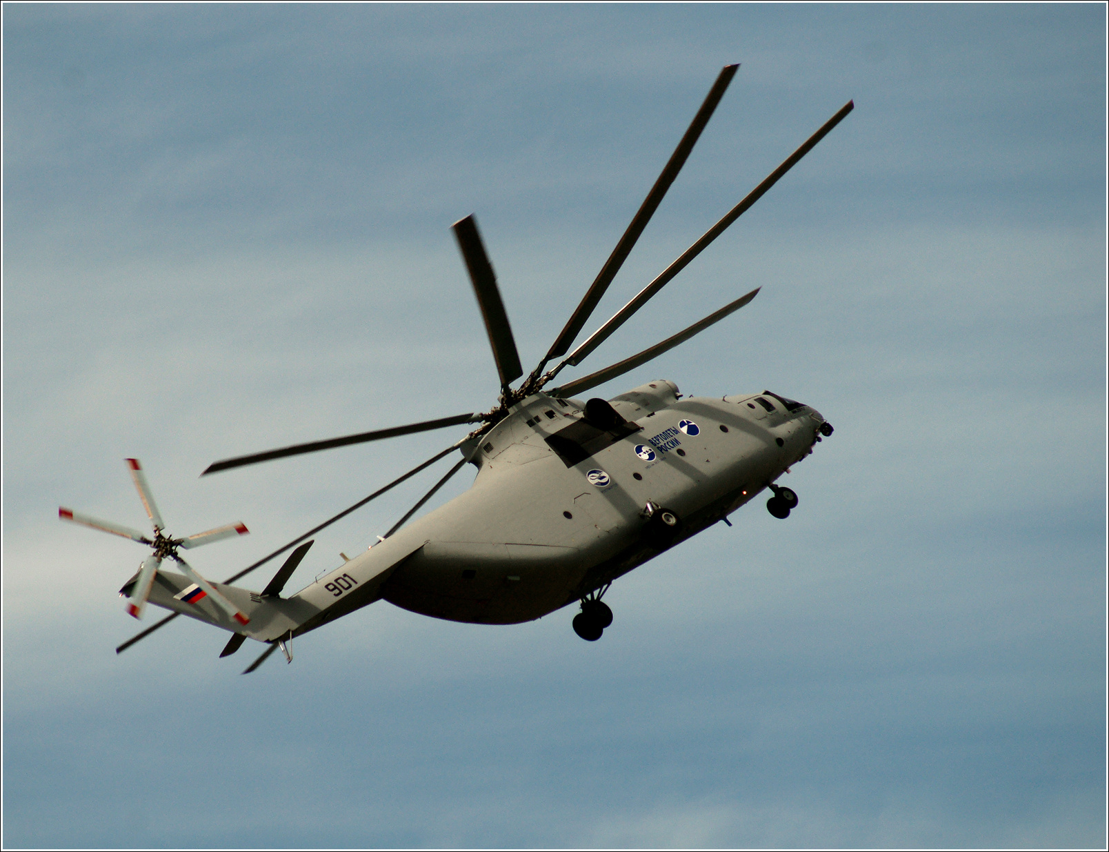 Ми-26 Ми-26 авиация вертолет полет Жуковский 2011 МАКС