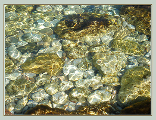 Вода и камень Солнце, море, камни