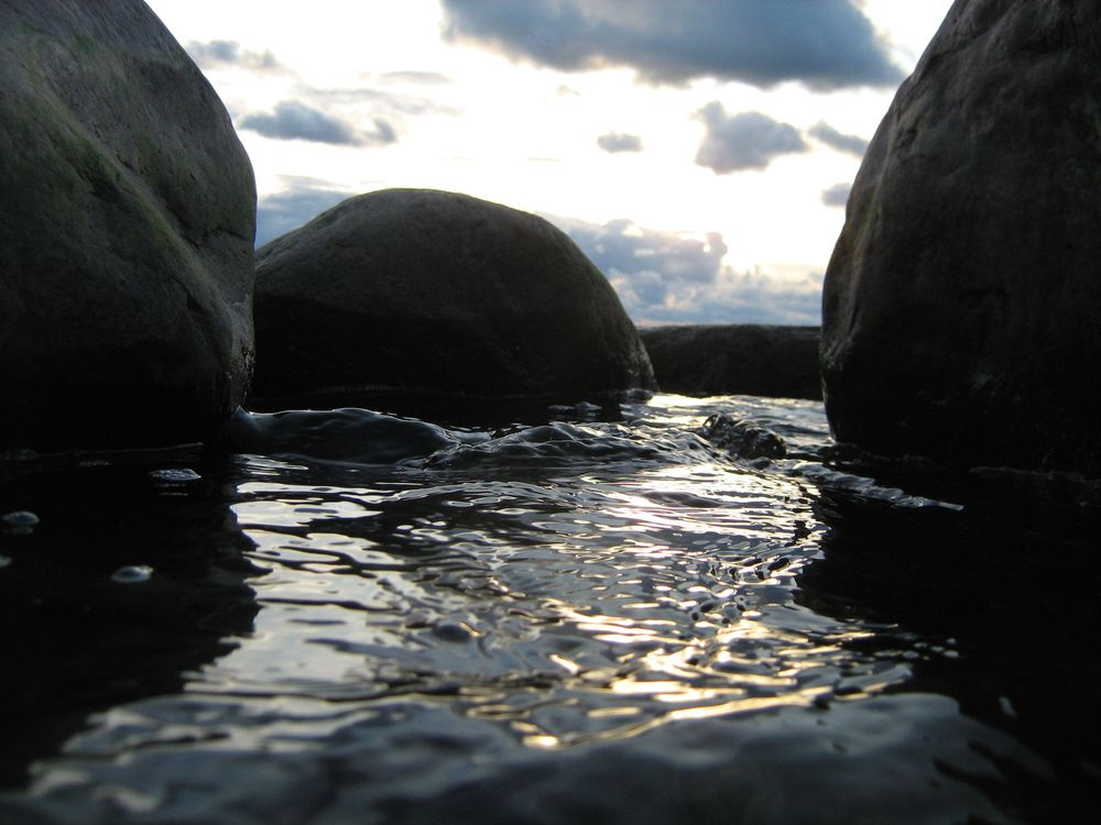 Водная дорога вода море камни берег