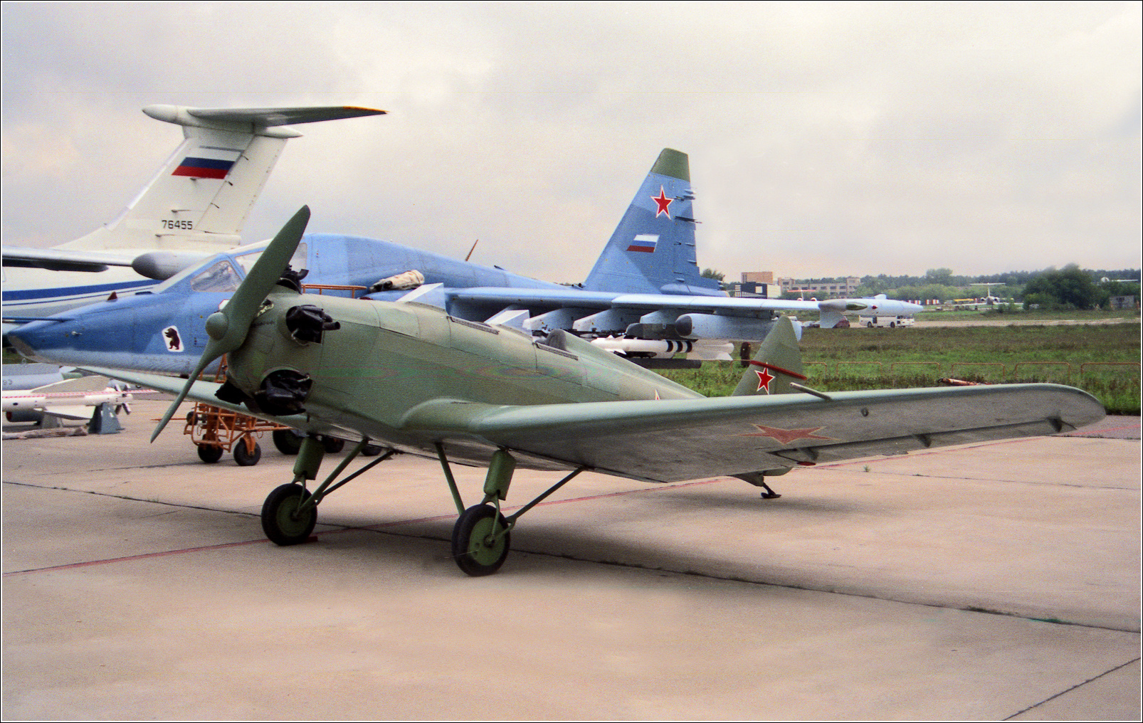 Ут-2 Ут-2 авиация самолет стоянка Жуковский 1999