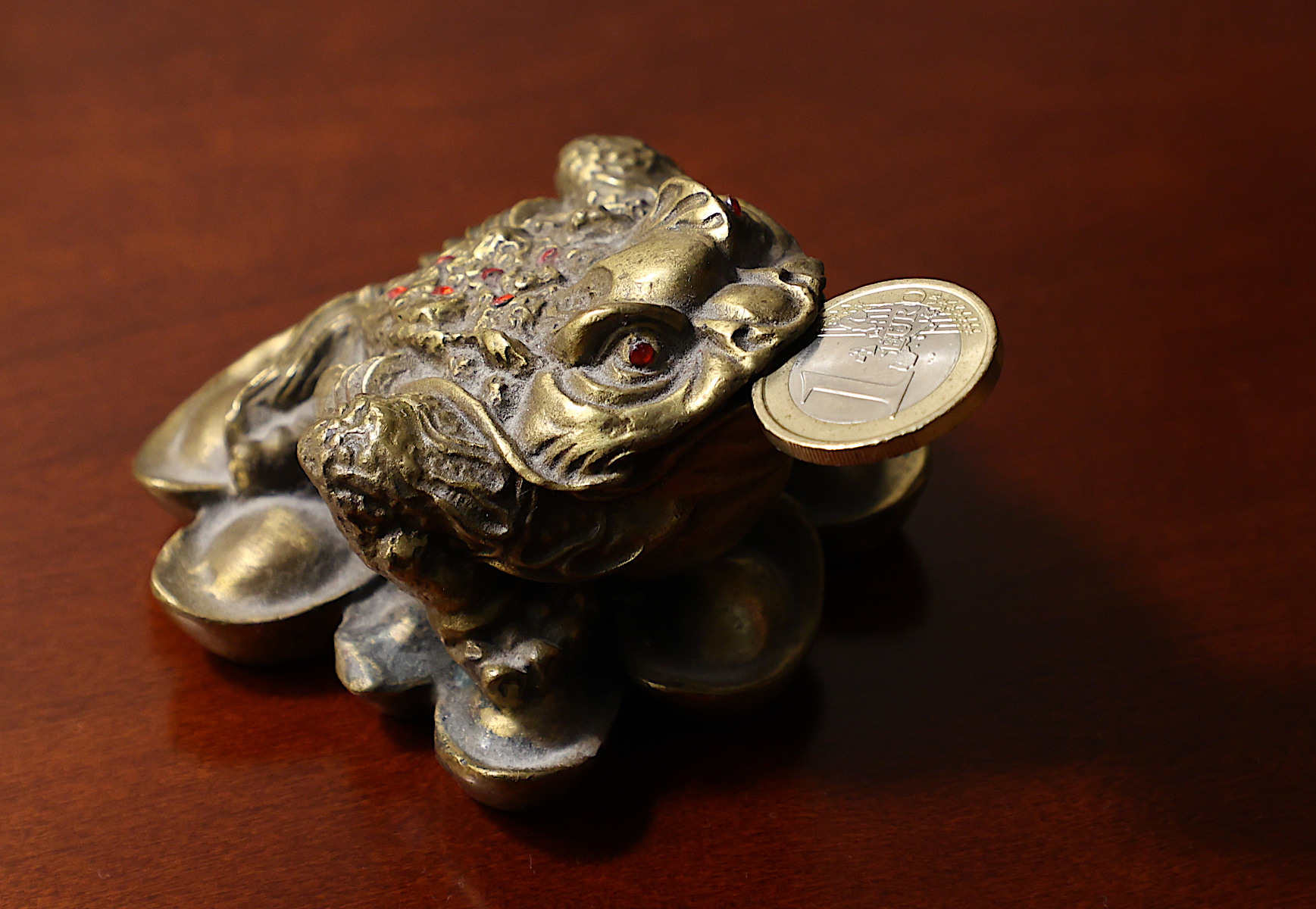 Euro... money croc macro shop Arbat Alextennis