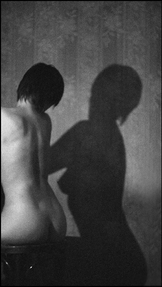 скромная бытовая фотография