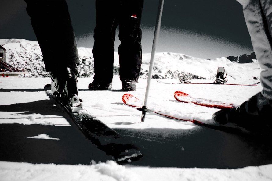 Зимние виды спорта. Зарисовка вторая лыжи snowboard зима андорра