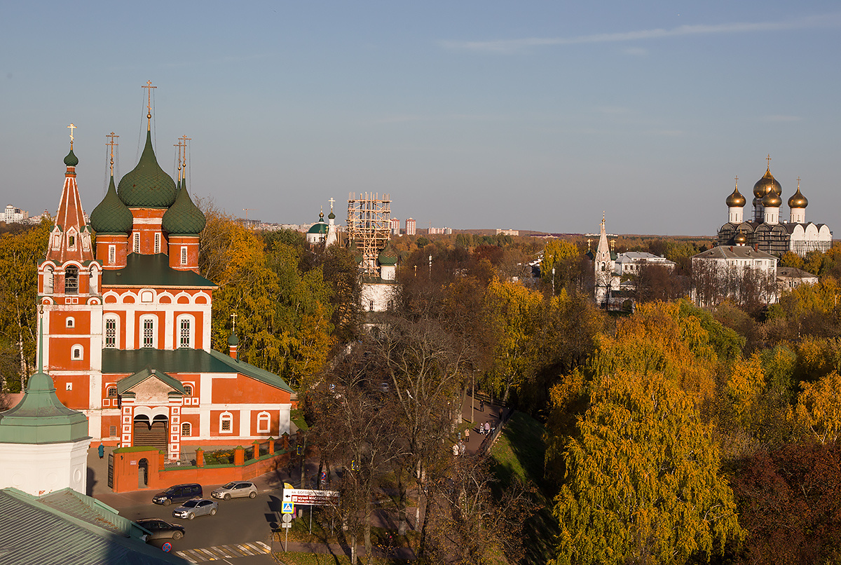 Осенний Ярославль город осень храм церковь собор