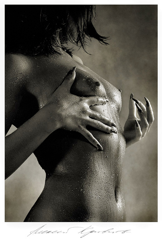 Bronze. Danger. passion victim sensuality bronze