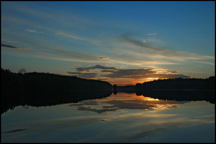 Reflection. закат небо озеро тучи облака