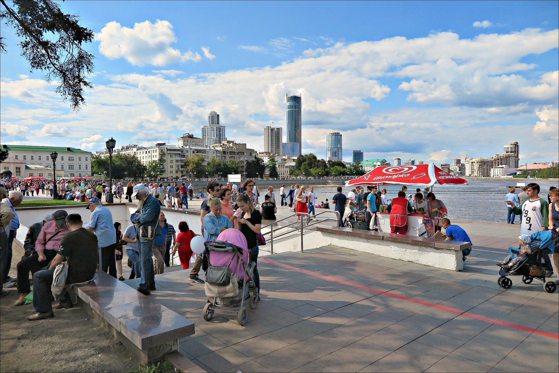 ***Летом в Екатеринбурге 