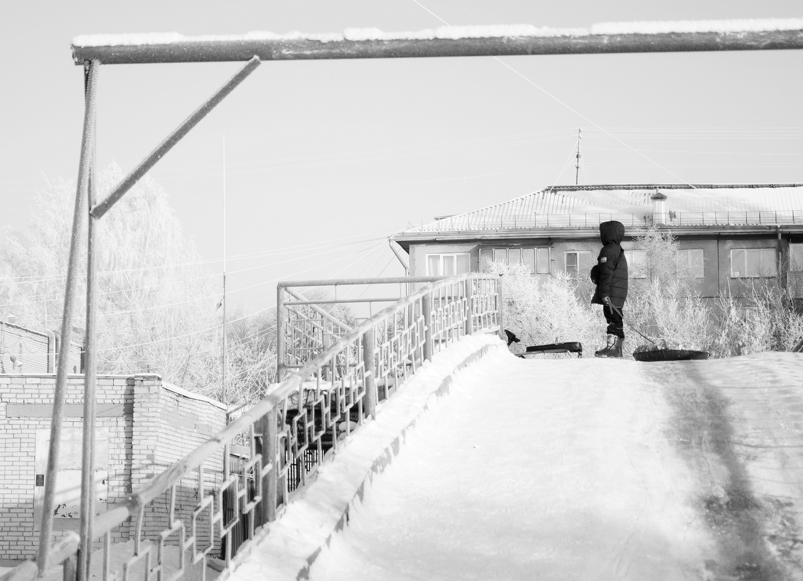 Cet odieux silence... Blanche solitude... Сальваторе Адамо Падает снег