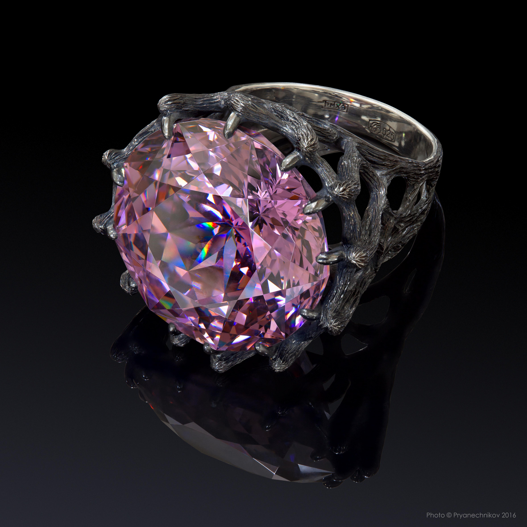 Рекламное фото ювелирных изделий и драгоценных камней. Precious Gems Pryanechnikov